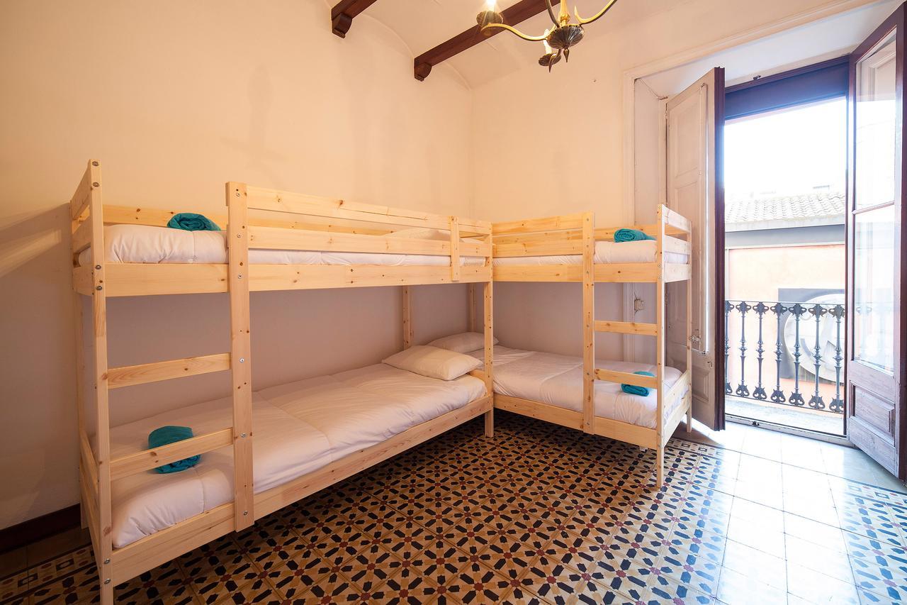 Bed In Girona Bed and Breakfast Εξωτερικό φωτογραφία