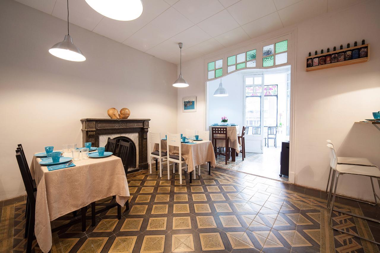 Bed In Girona Bed and Breakfast Εξωτερικό φωτογραφία
