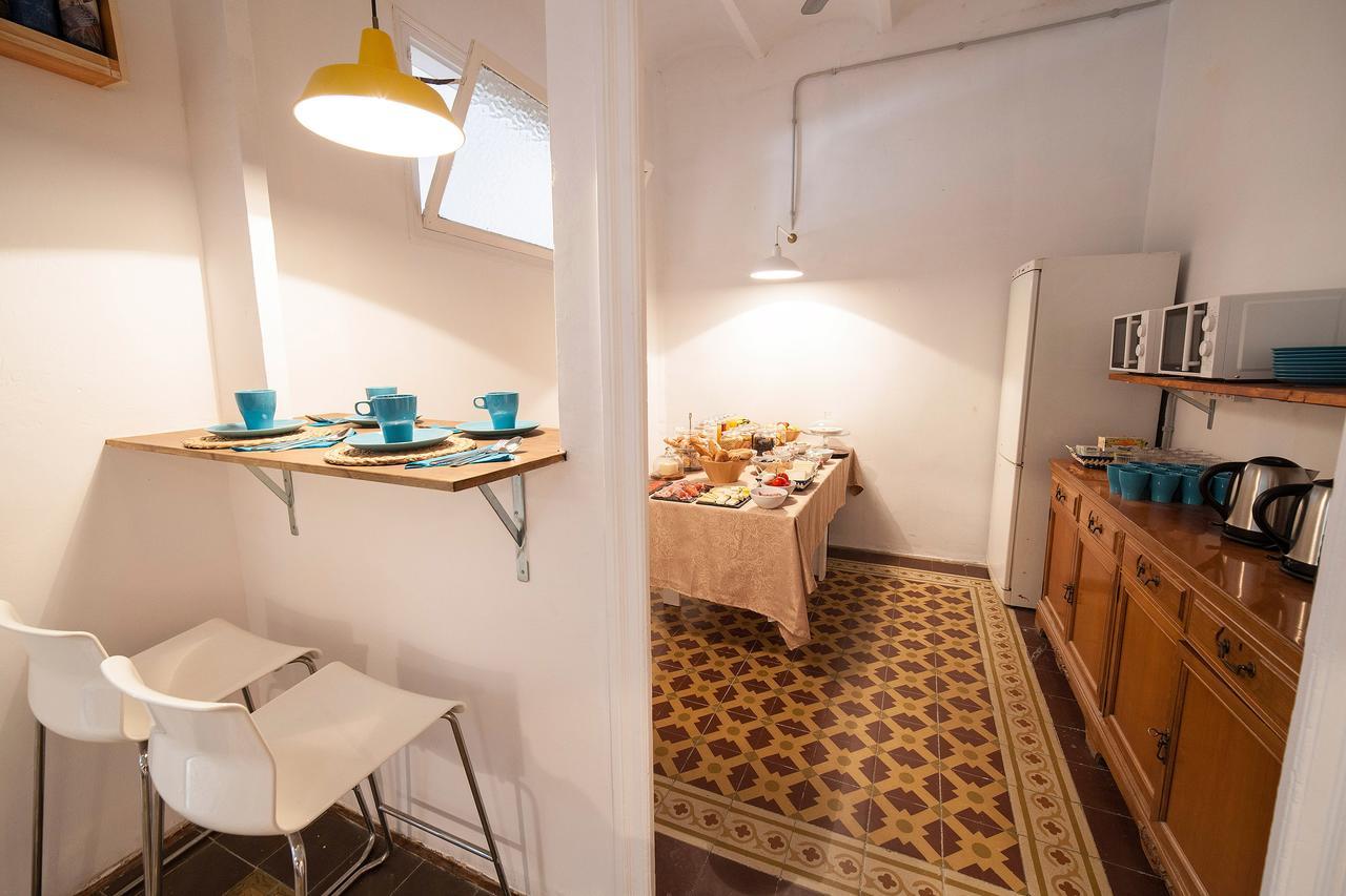Bed In Girona Bed and Breakfast Εξωτερικό φωτογραφία