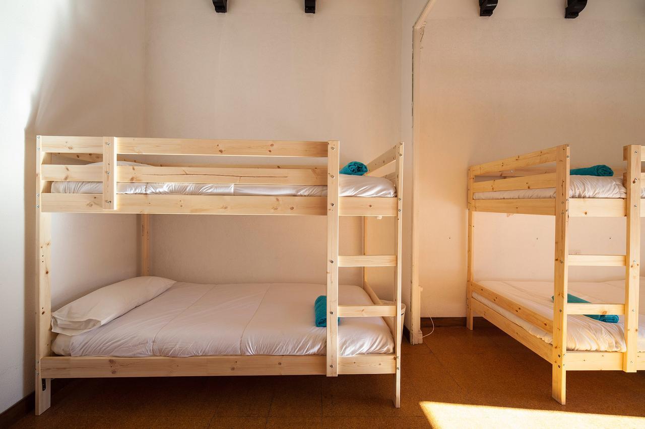 Bed In Girona Bed and Breakfast Εξωτερικό φωτογραφία