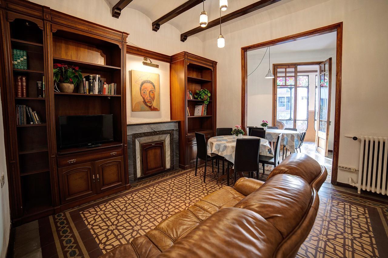 Bed In Girona Bed and Breakfast Εξωτερικό φωτογραφία